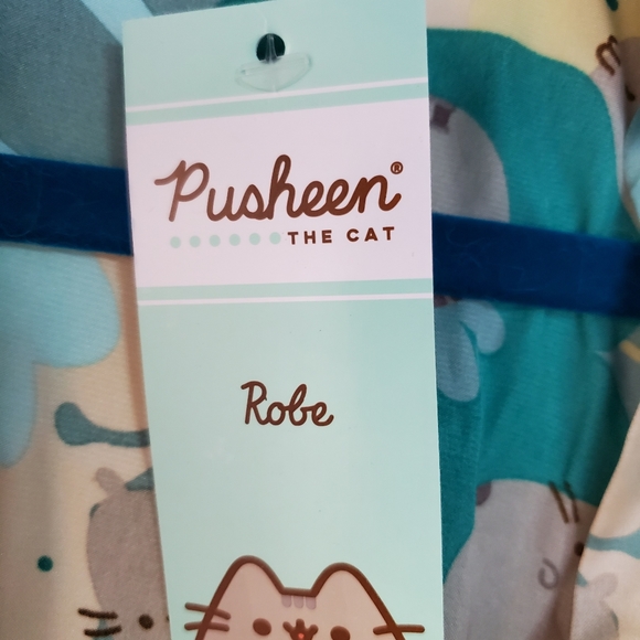 Pusheen silky robe with tie - Picture 2 of 10